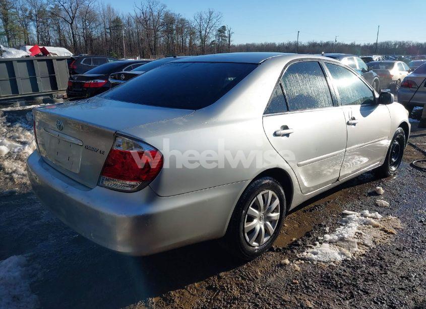 Photo 4 of 2005 Toyota Camry LE (VIN 4T1BE32K75U946246)