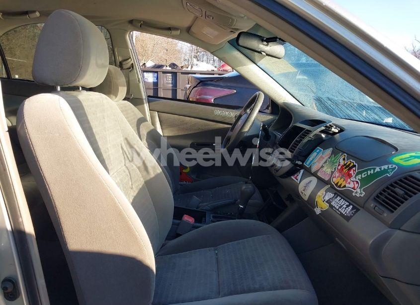 Photo 5 of 2005 Toyota Camry LE (VIN 4T1BE32K75U946246)