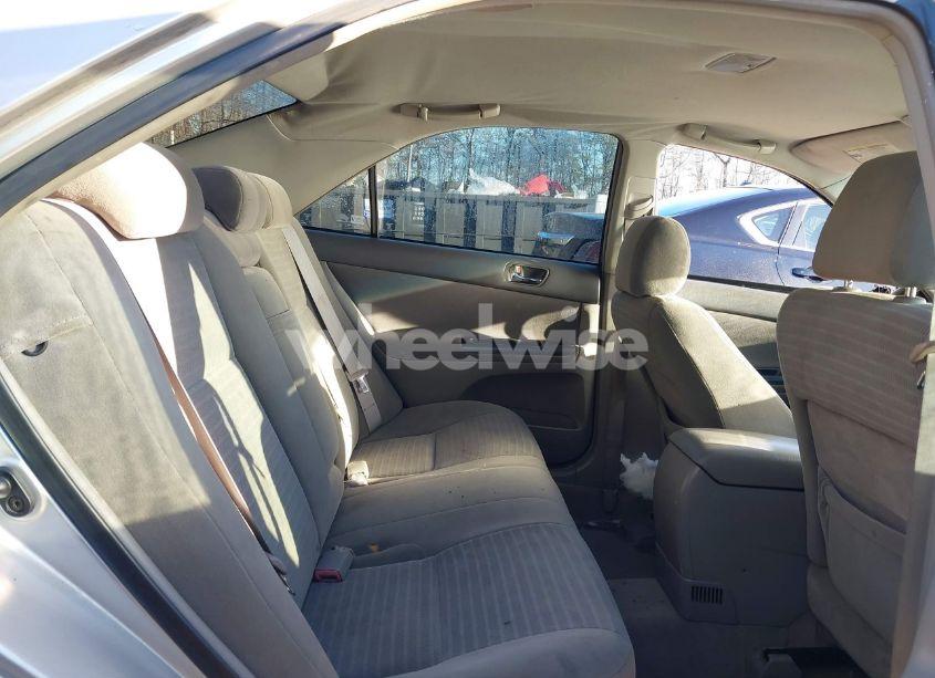 Photo 8 of 2005 Toyota Camry LE (VIN 4T1BE32K75U946246)