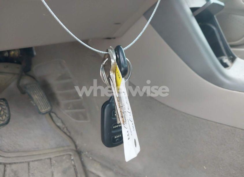 Photo 11 of 2005 Toyota Camry LE (VIN 4T1BE32K75U952158)