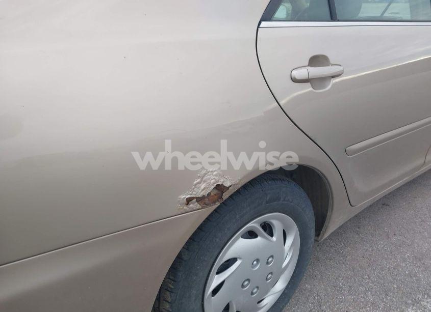 Photo 6 of 2005 Toyota Camry LE (VIN 4T1BE32K75U952158)