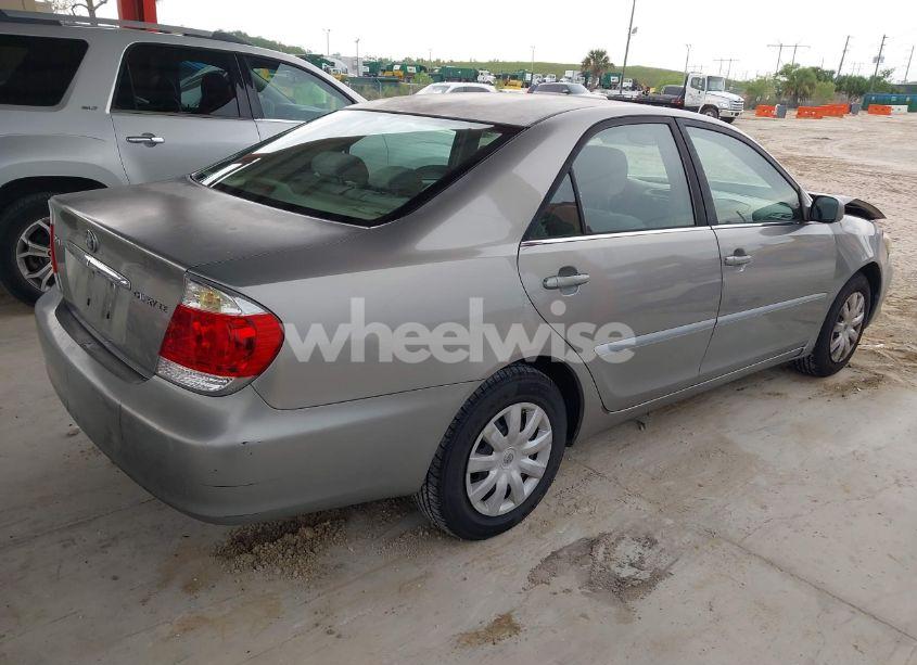 Photo 4 of 2005 Toyota Camry LE (VIN 4T1BE32K75U953925)