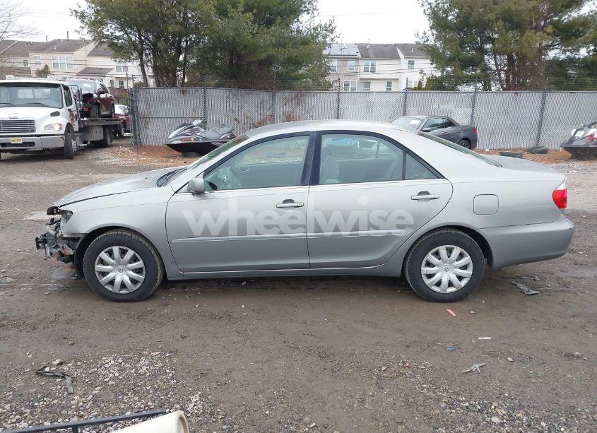 Photo 14 of 2005 Toyota Camry LE (VIN 4T1BE32K75U960759)