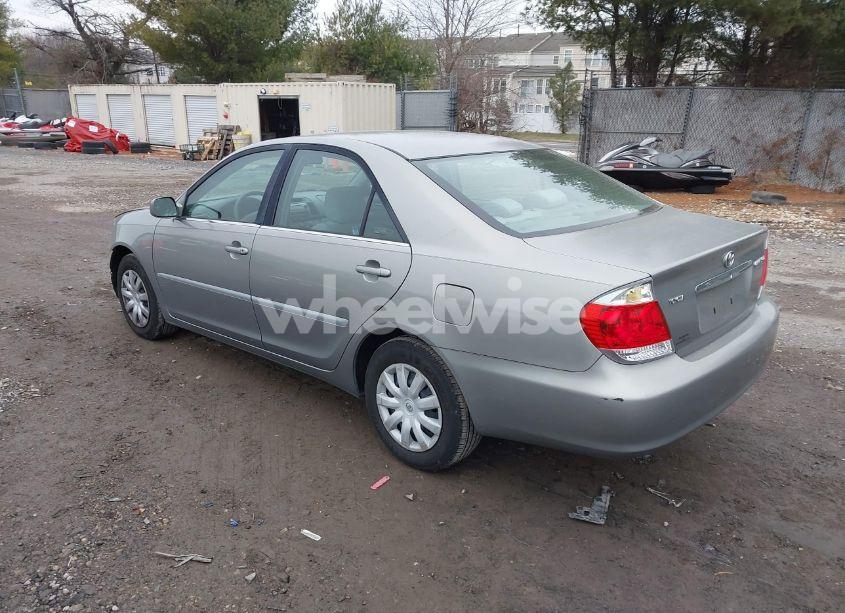 Photo 3 of 2005 Toyota Camry LE (VIN 4T1BE32K75U960759)