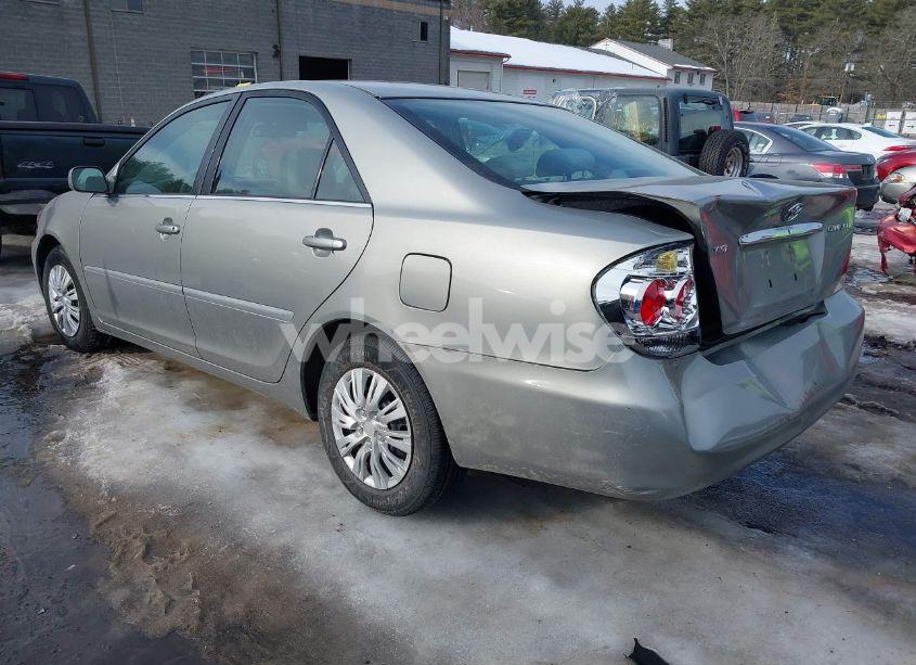 Photo 3 of 2005 Toyota Camry LE (VIN 4T1BE32K75U968585)