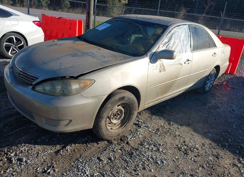 Photo 2 of 2006 Toyota Camry LE (VIN 4T1BE32K76U124497)