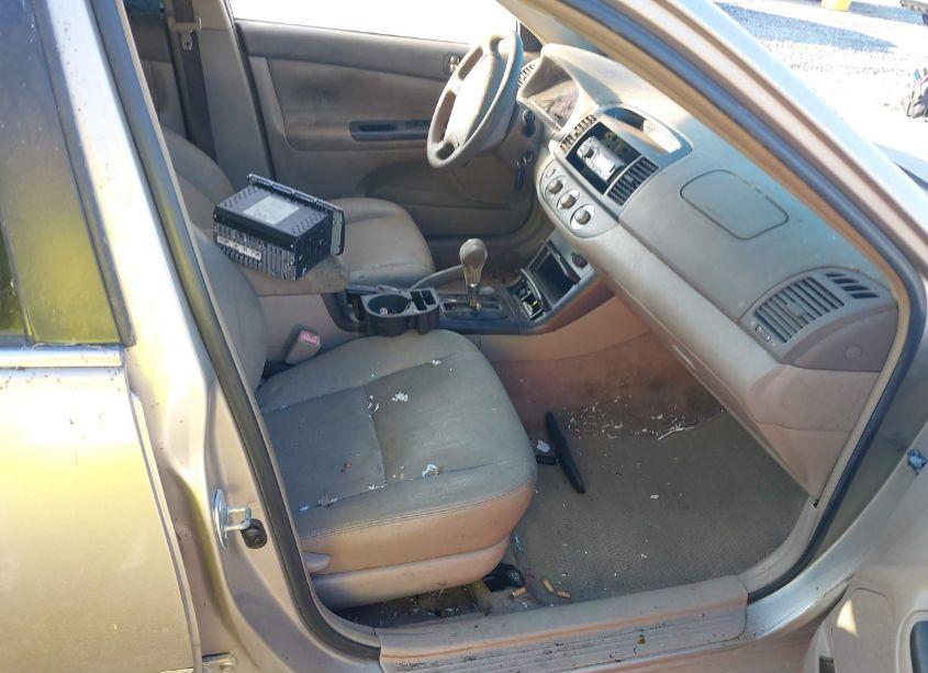 Photo 5 of 2006 Toyota Camry LE (VIN 4T1BE32K76U124497)