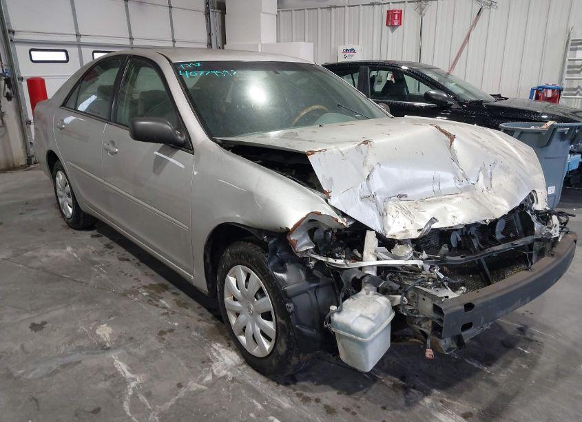 2006 Toyota Camry LE (VIN 4T1BE32K76U141686) main photo