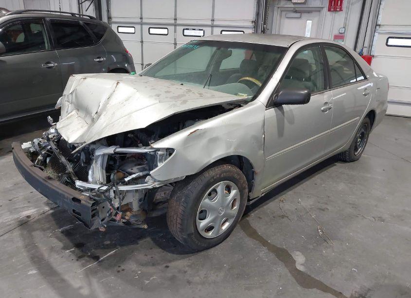 Photo 2 of 2006 Toyota Camry LE (VIN 4T1BE32K76U141686)