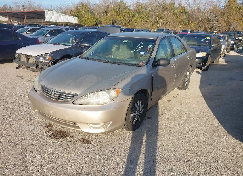 Photo 2 of 2006 Toyota Camry LE (VIN 4T1BE32K76U158360)