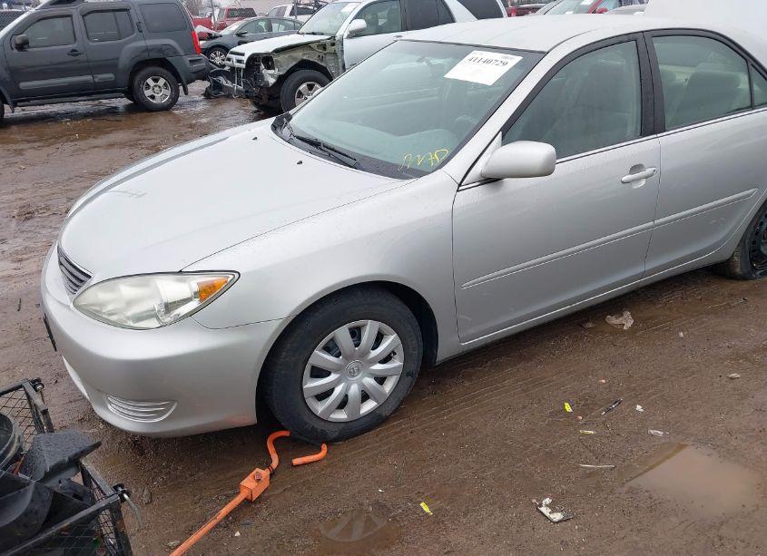 Photo 2 of 2006 Toyota Camry LE (VIN 4T1BE32K76U160495)