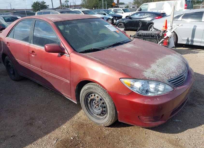 2006 Toyota Camry LE (VIN 4T1BE32K76U165051) main photo