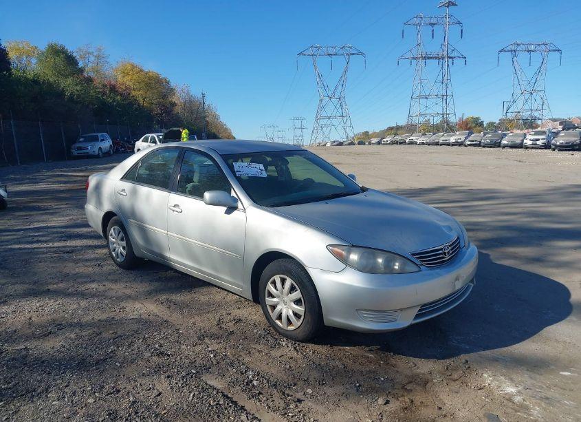 2006 Toyota Camry LE (VIN 4T1BE32K76U674542) main photo