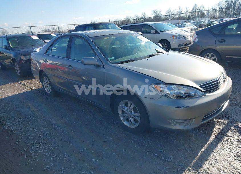 2006 Toyota Camry LE (VIN 4T1BE32K76U681684) main photo