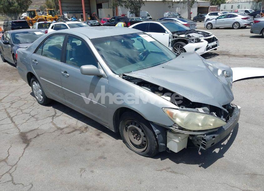 2006 Toyota Camry LE (VIN 4T1BE32K76U683967) main photo