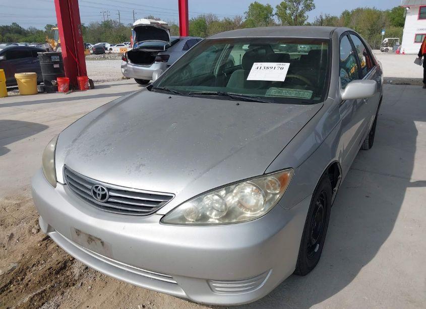 Photo 2 of 2006 Toyota Camry LE (VIN 4T1BE32K76U704574)