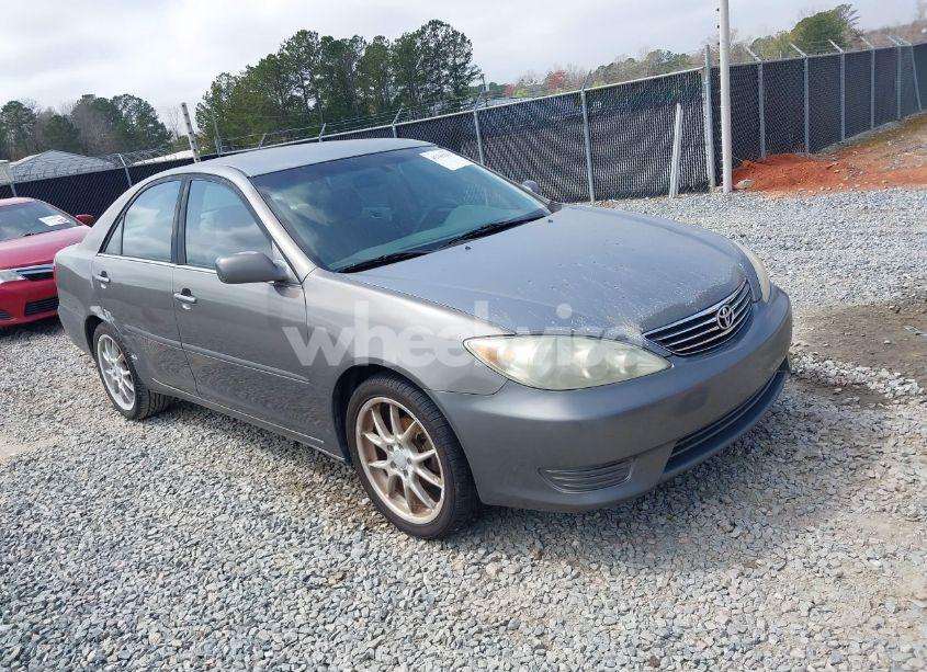 2006 Toyota Camry LE (VIN 4T1BE32K76U706227) main photo
