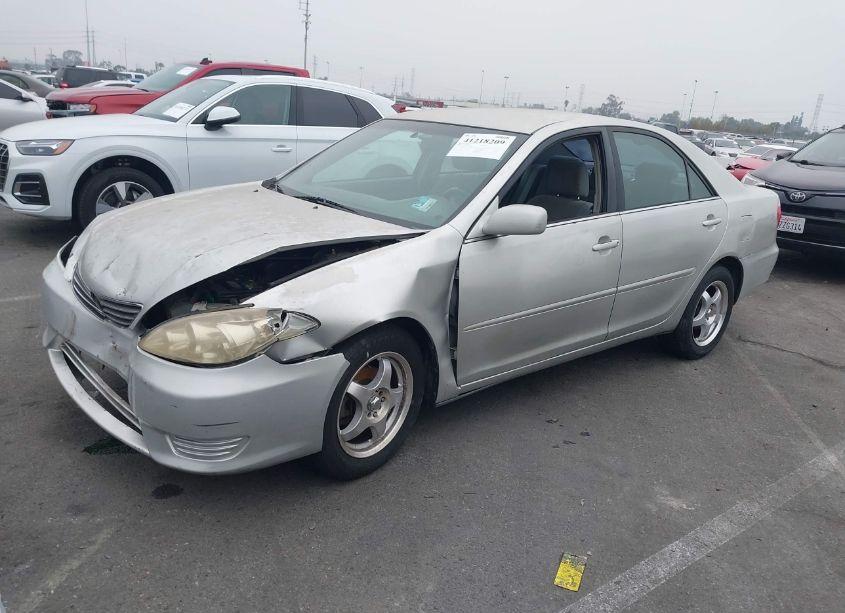 Photo 2 of 2006 Toyota Camry LE (VIN 4T1BE32K76U713856)