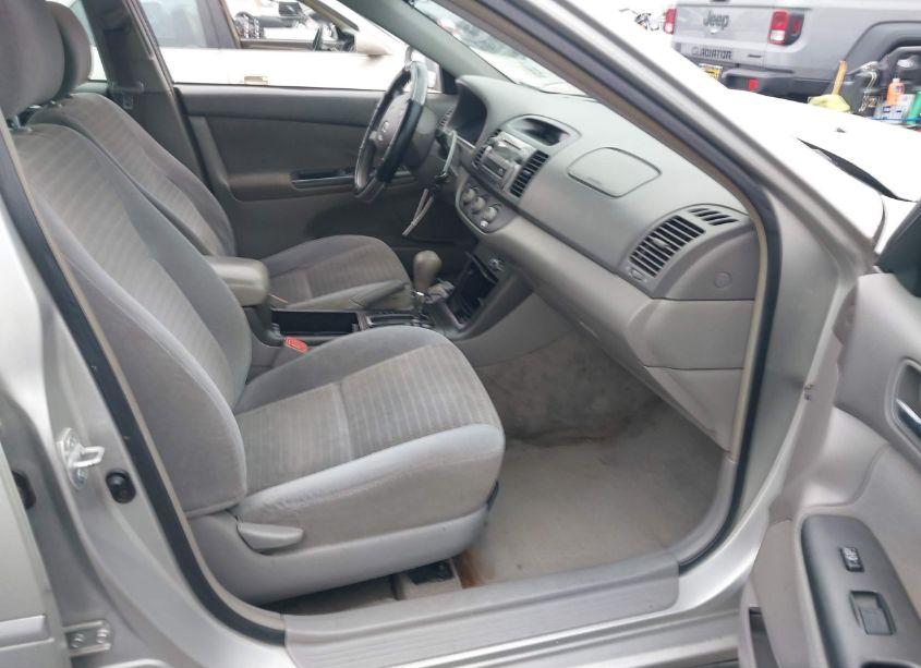 Photo 5 of 2006 Toyota Camry LE (VIN 4T1BE32K76U713856)