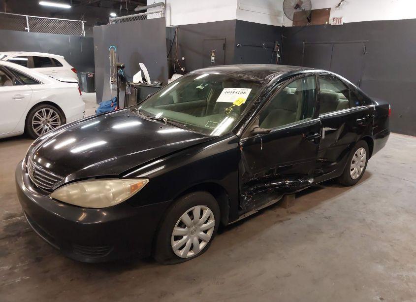 Photo 2 of 2006 Toyota Camry LE (VIN 4T1BE32K76U748784)