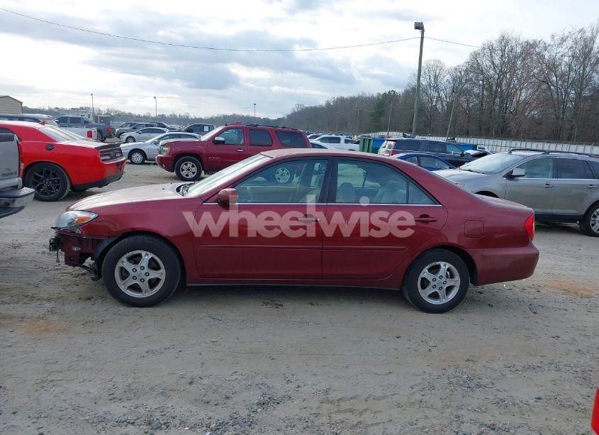 Photo 15 of 2002 Toyota Camry LE/XLE/SE (VIN 4T1BE32K82U005531)