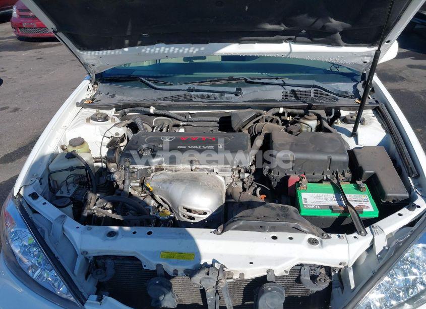 Photo 10 of 2002 Toyota Camry XLE (VIN 4T1BE32K82U062148)