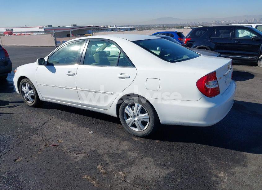 Photo 3 of 2002 Toyota Camry XLE (VIN 4T1BE32K82U062148)