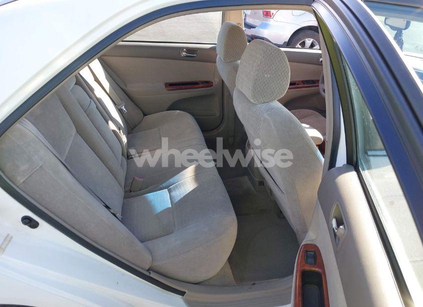 Photo 8 of 2002 Toyota Camry XLE (VIN 4T1BE32K82U062148)