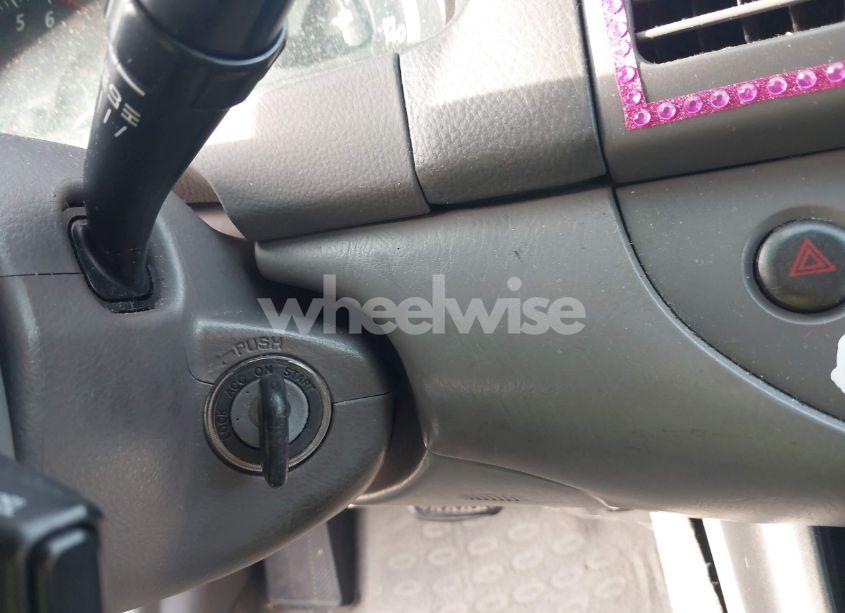 Photo 11 of 2002 Toyota Camry LE (VIN 4T1BE32K82U104088)