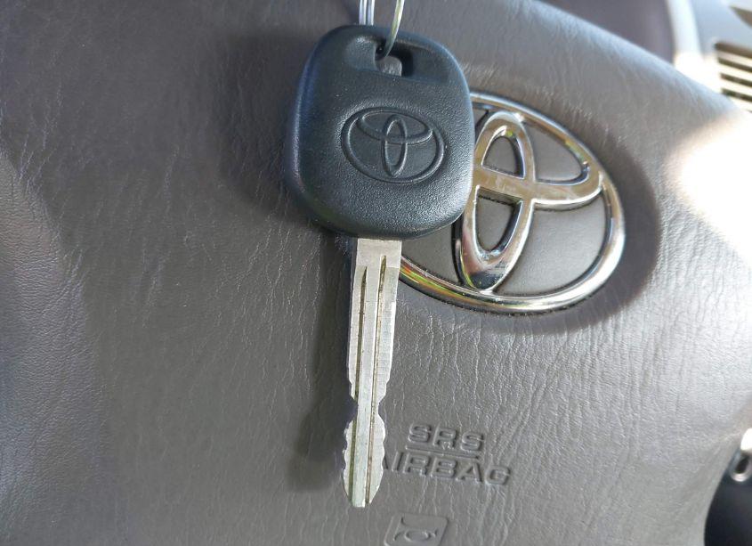 Photo 11 of 2002 Toyota Camry XLE (VIN 4T1BE32K82U108335)