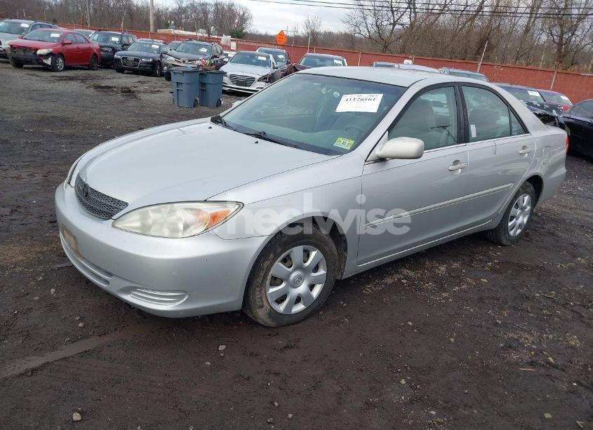 Photo 2 of 2002 Toyota Camry LE/XLE/SE (VIN 4T1BE32K82U504135)