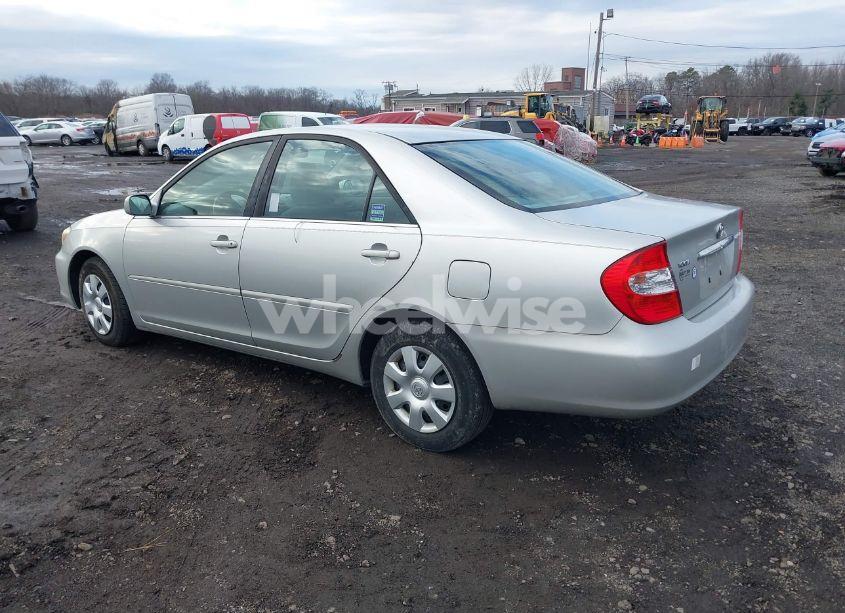 Photo 3 of 2002 Toyota Camry LE/XLE/SE (VIN 4T1BE32K82U504135)