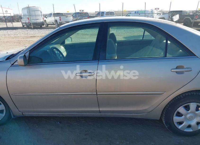 Photo 14 of 2002 Toyota Camry LE (VIN 4T1BE32K82U548460)