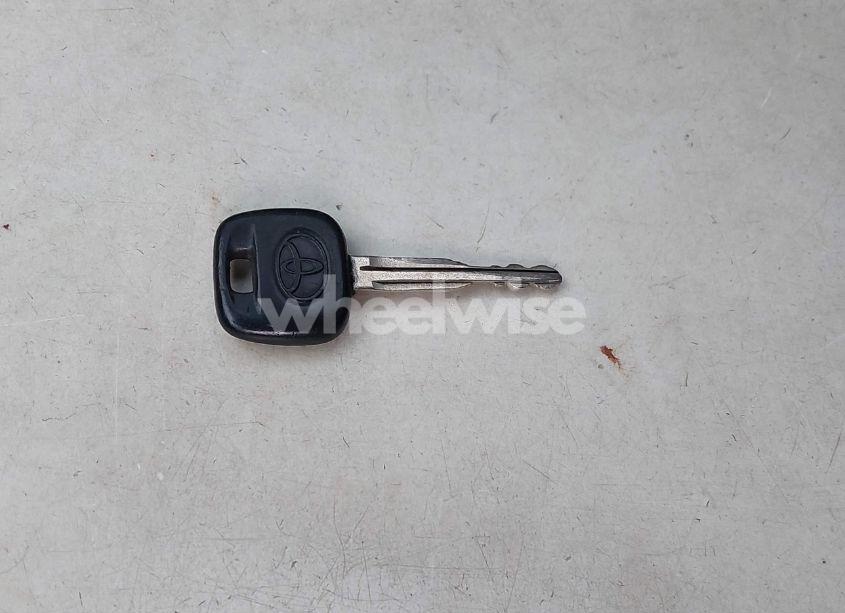 Photo 11 of 2002 Toyota Camry LE (VIN 4T1BE32K82U562519)