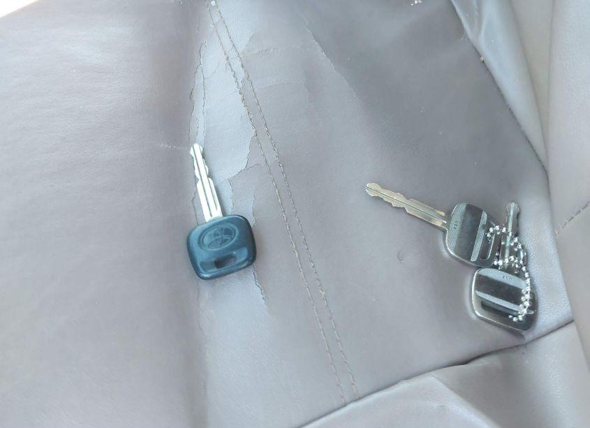 Photo 11 of 2002 Toyota Camry LE (VIN 4T1BE32K82U594676)