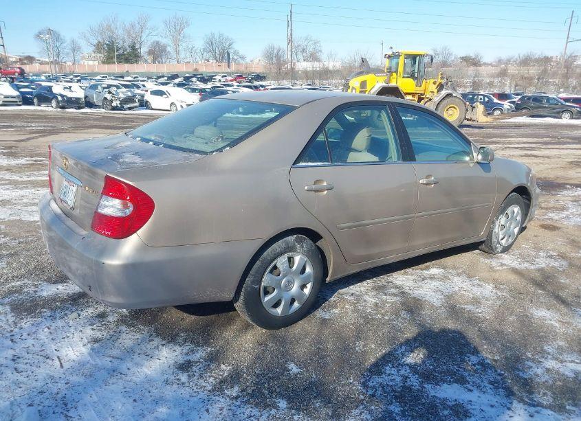Photo 4 of 2002 Toyota Camry LE (VIN 4T1BE32K82U594676)