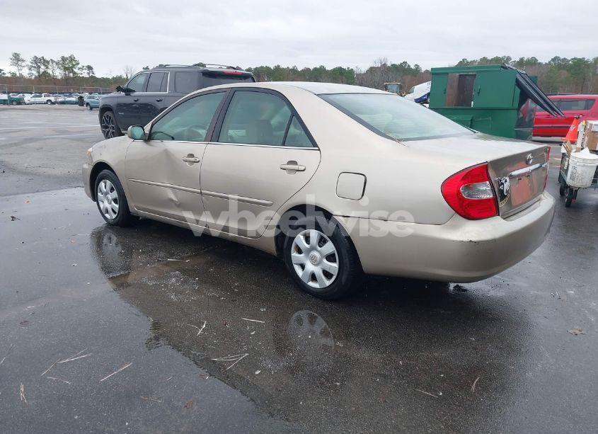 Photo 3 of 2002 Toyota Camry LE (VIN 4T1BE32K82U601674)