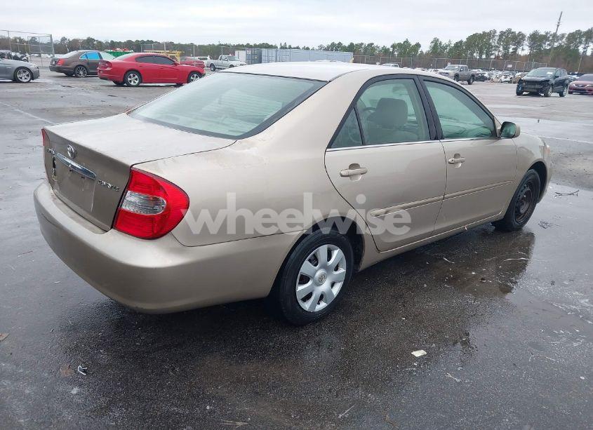 Photo 4 of 2002 Toyota Camry LE (VIN 4T1BE32K82U601674)