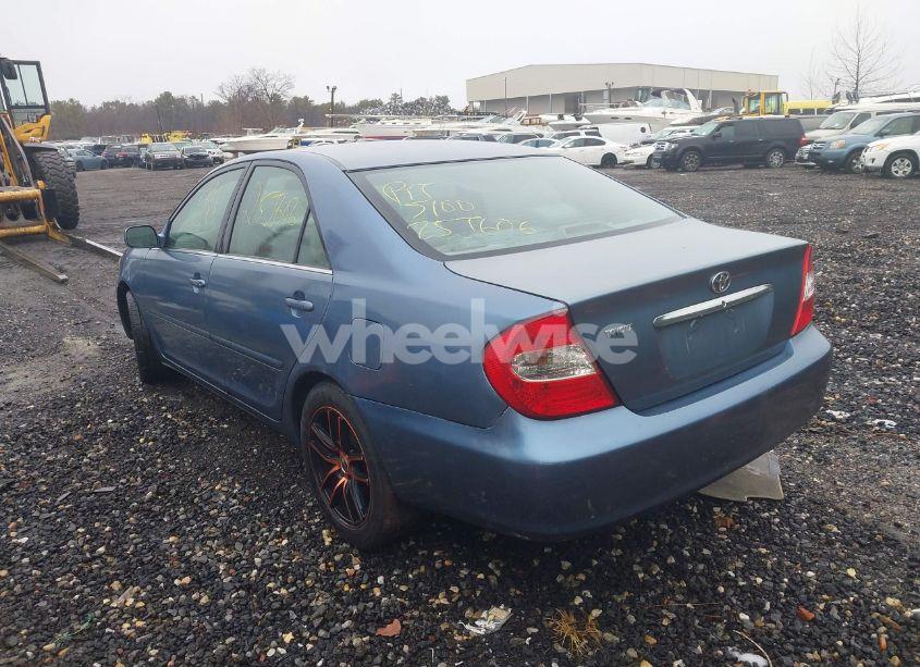 Photo 3 of 2002 Toyota Camry LE (VIN 4T1BE32K82U614148)