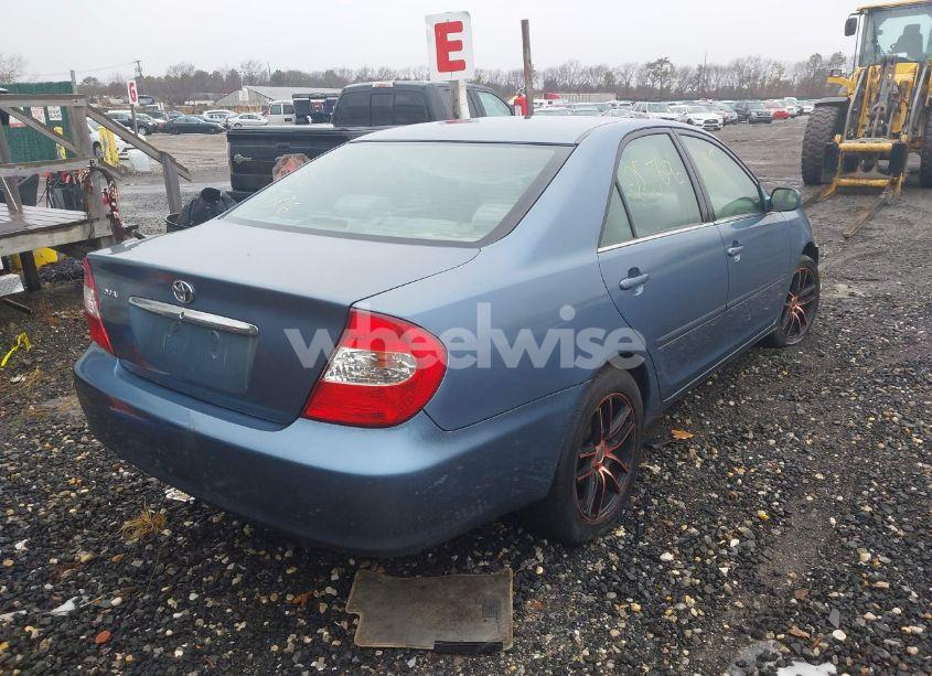 Photo 4 of 2002 Toyota Camry LE (VIN 4T1BE32K82U614148)