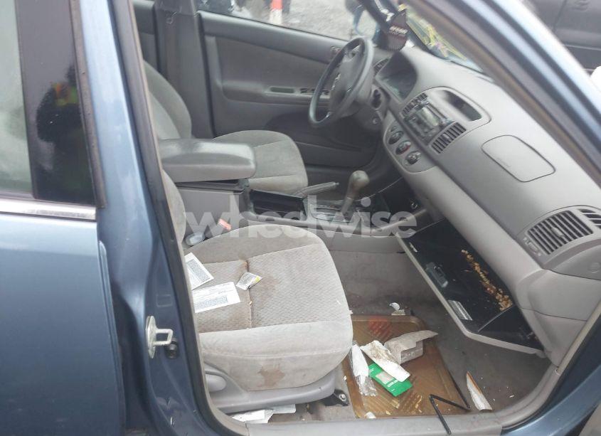 Photo 5 of 2002 Toyota Camry LE (VIN 4T1BE32K82U614148)
