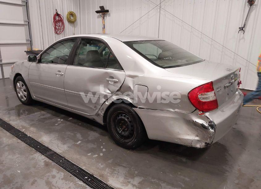 Photo 3 of 2003 Toyota Camry LE (VIN 4T1BE32K83U143166)