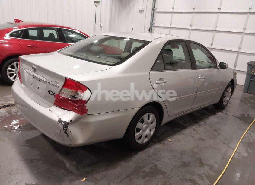 Photo 4 of 2003 Toyota Camry LE (VIN 4T1BE32K83U143166)