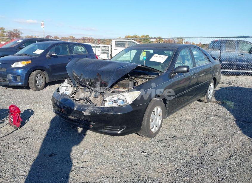 Photo 2 of 2003 Toyota Camry LE (VIN 4T1BE32K83U143393)