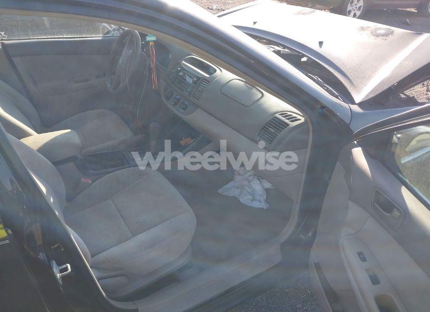 Photo 5 of 2003 Toyota Camry LE (VIN 4T1BE32K83U143393)