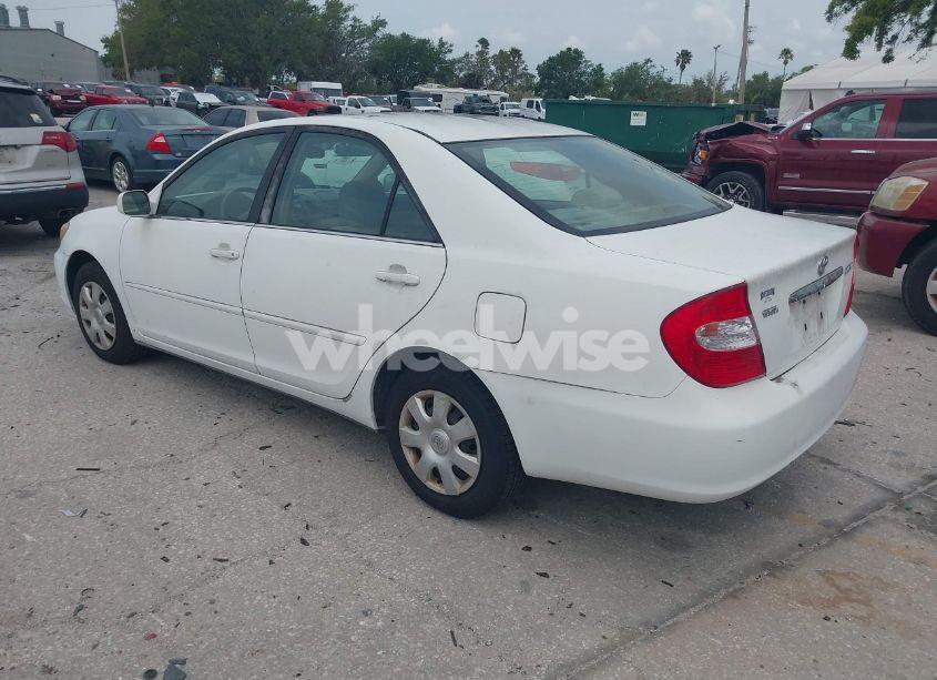 Photo 3 of 2003 Toyota Camry LE (VIN 4T1BE32K83U155950)