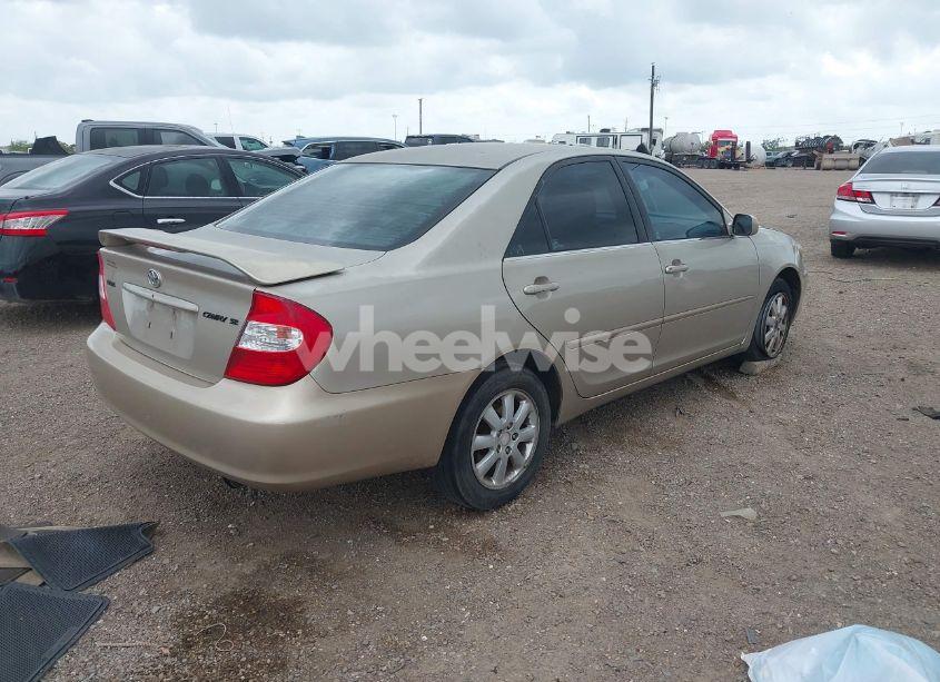 Photo 4 of 2003 Toyota Camry SE (VIN 4T1BE32K83U243932)