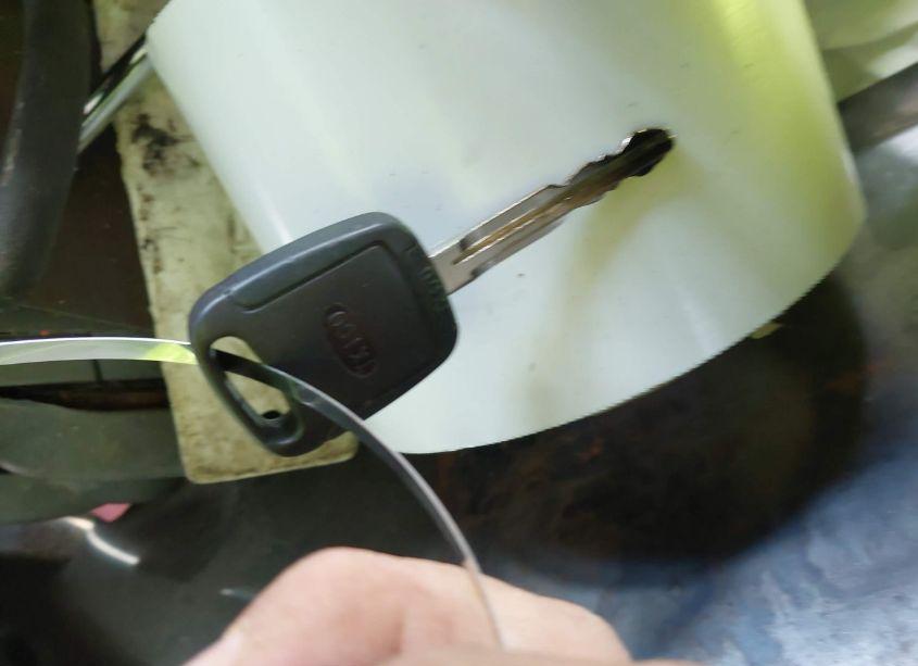 Photo 11 of 2003 Toyota Camry XLE (VIN 4T1BE32K83U642937)