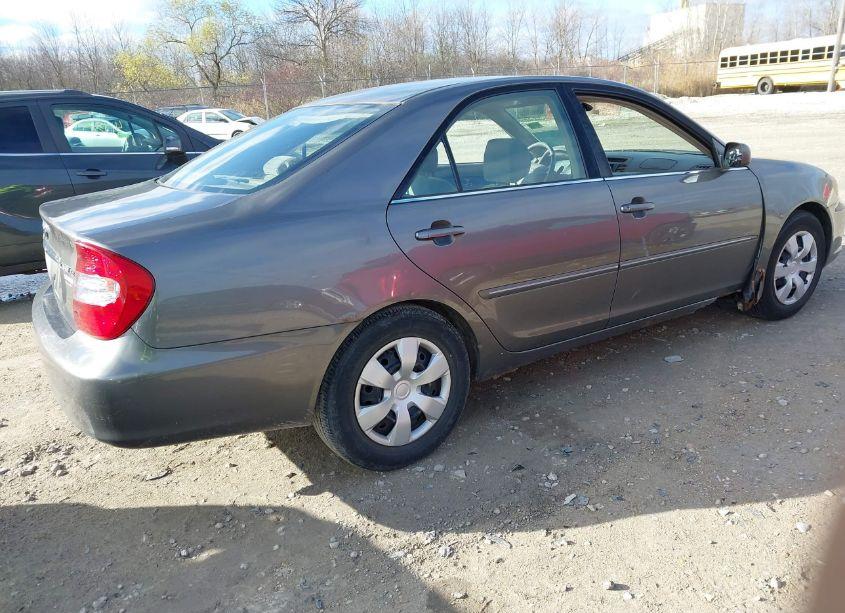 Photo 4 of 2003 Toyota Camry XLE (VIN 4T1BE32K83U642937)