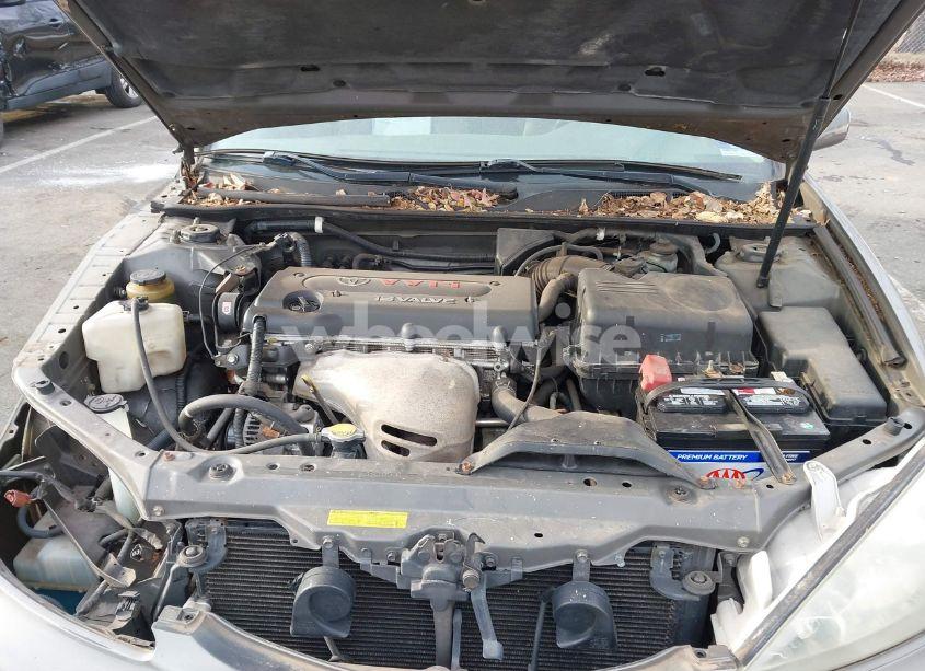 Photo 10 of 2003 Toyota Camry LE (VIN 4T1BE32K83U649547)